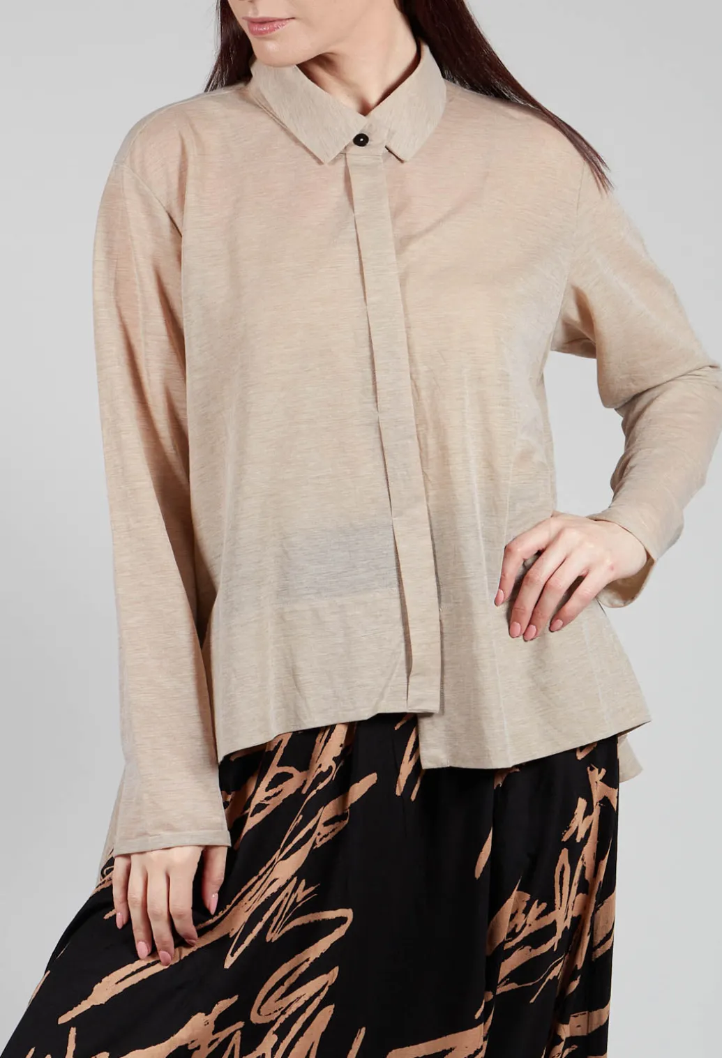 Front Crop Shirt in Beige