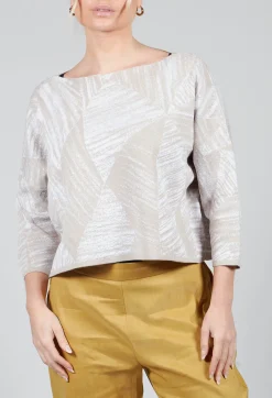 Geometric Jumper in Mastic