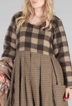 Geranium Dress in Laineu Carlaine