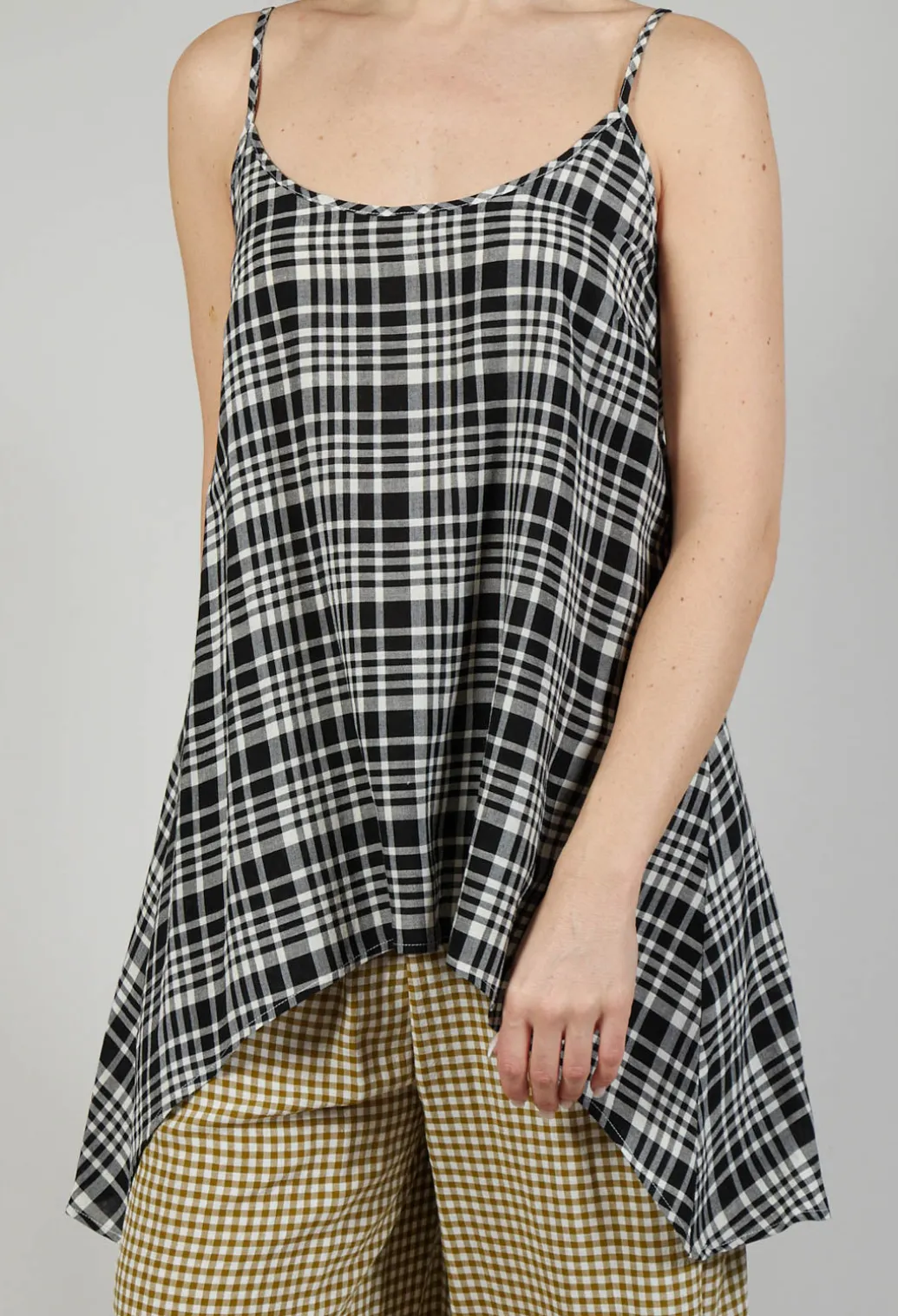 Gingham Tunic Vest in Nero