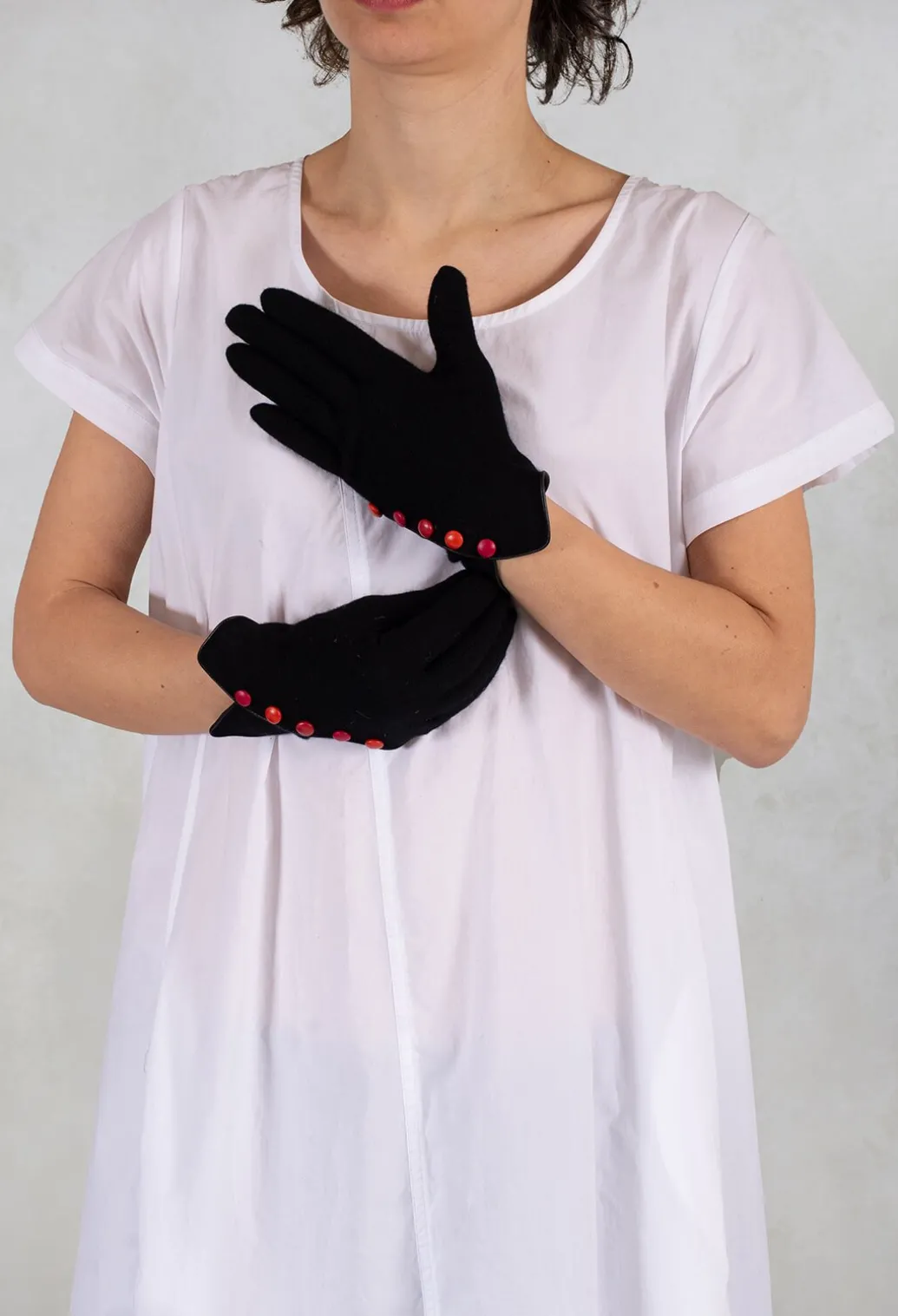 Gloves in Black/Red