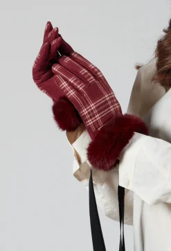 Gloves in Wine/Pin
