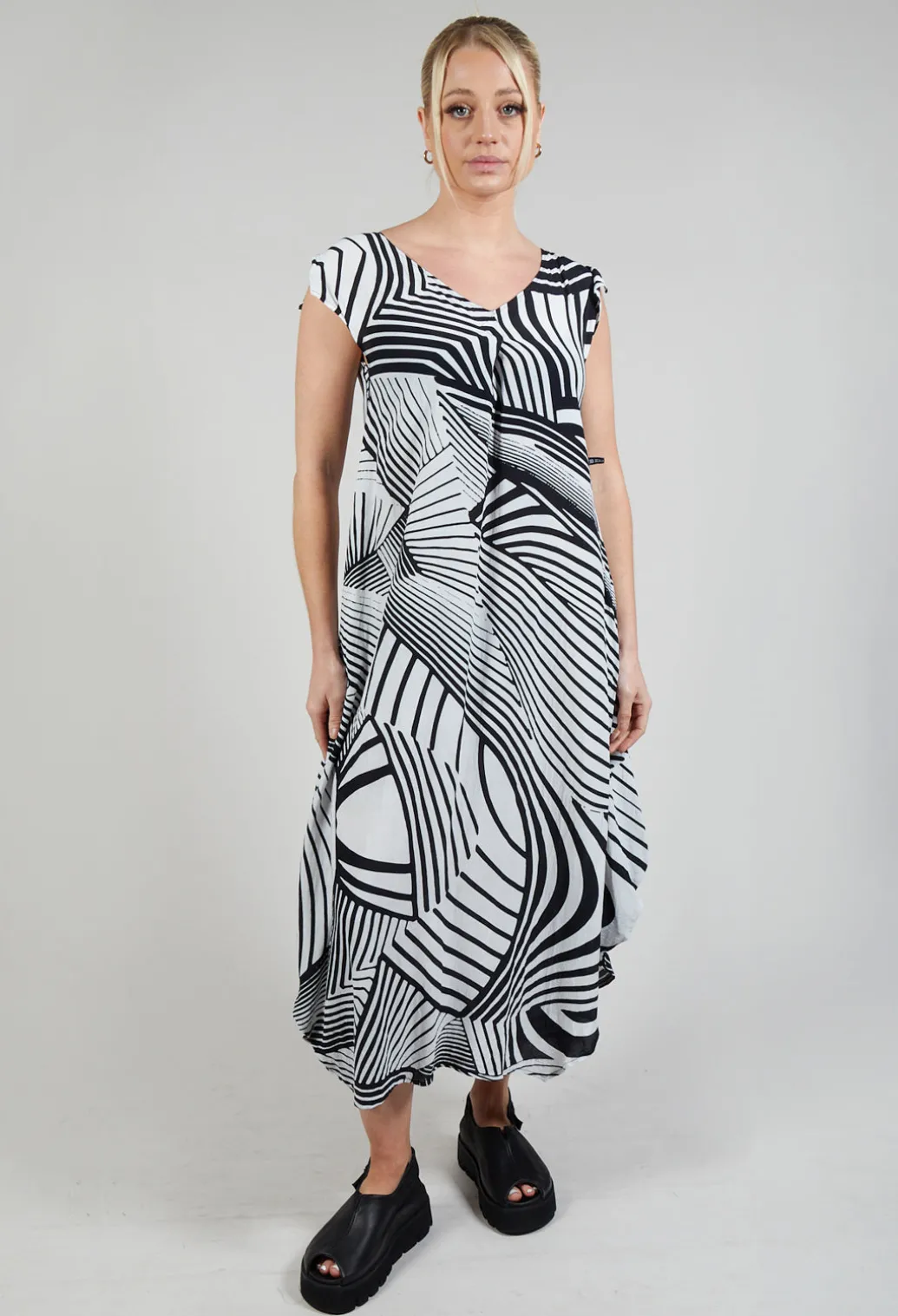 GRKO1 Dress in White with Black