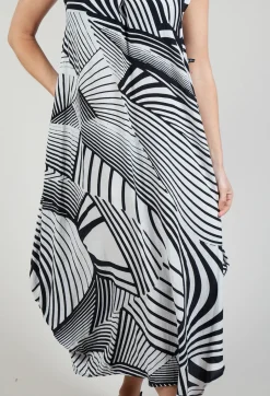 GRKO1 Dress in White with Black