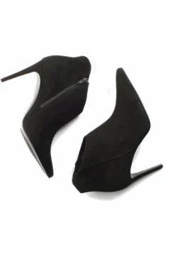 Heeled Suede Ankle Boot with Zip in Schwarz