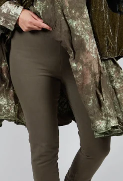 Hesidiot Trousers in Freund
