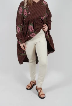 Hesidiot Trousers in Stroh