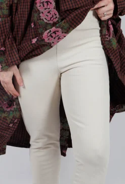 Hesidiot Trousers in Stroh