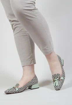 Hetus Shoe with Tassle Embelishment in Green Black and White