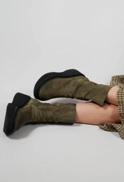 High Ankle Boots with Platform Sole in London Forest
