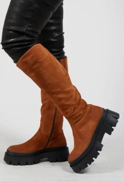 High Boots in London Tabacco