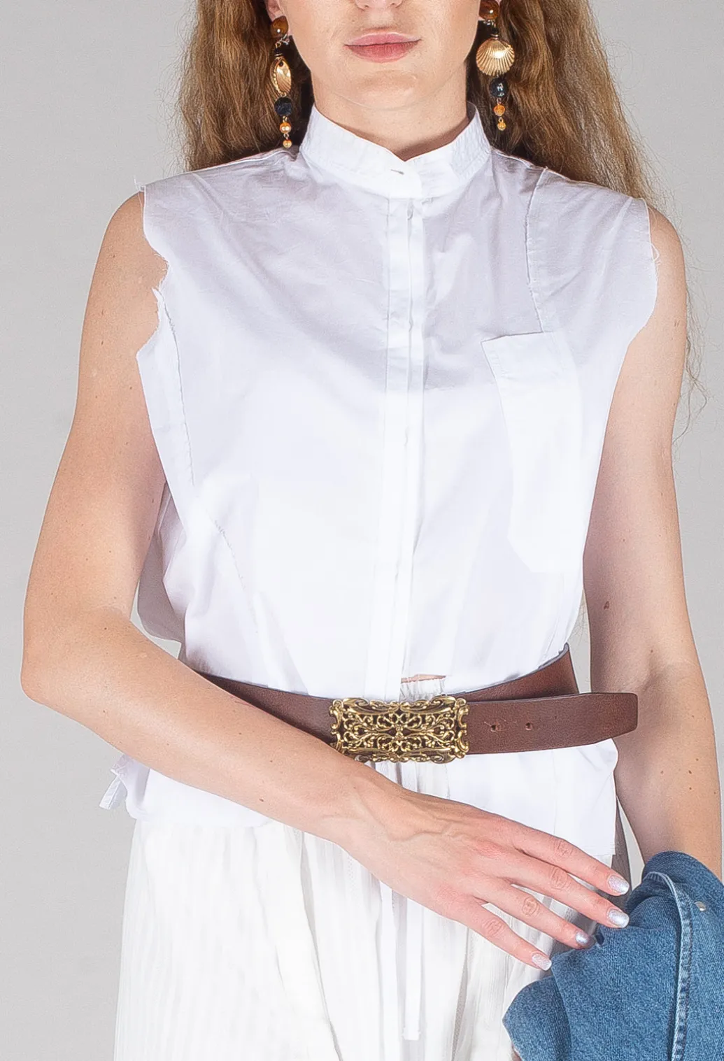 High Collar Sleeveless Shirt in White