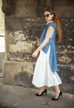 High Collar Sleeveless Shirt in White