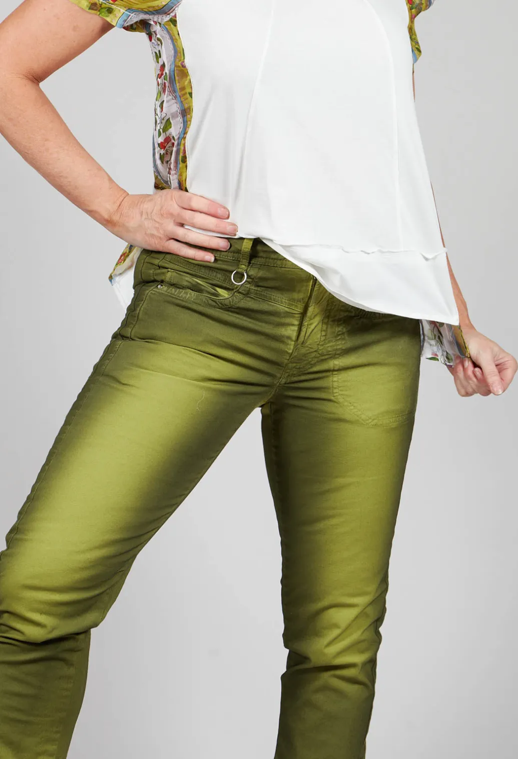 Inform Trousers in Washed Green