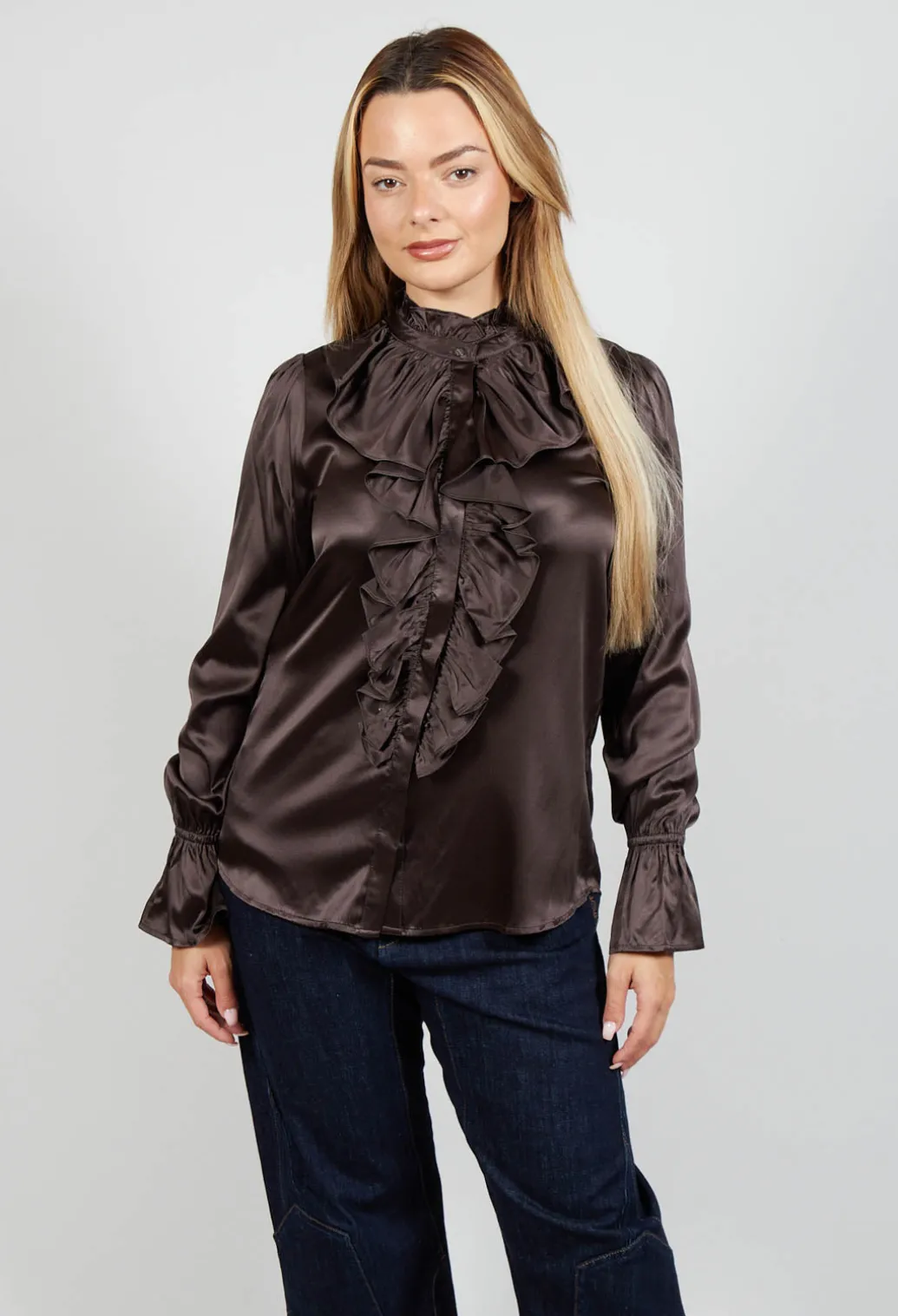 Ingeborg Shirt with Ruffles in Chocolate