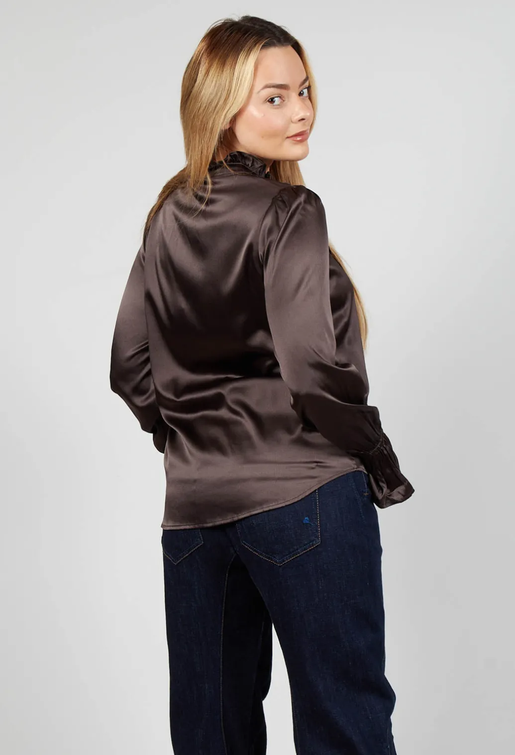 Ingeborg Shirt with Ruffles in Chocolate