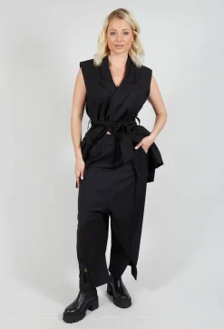 Irene Cropped Leg Trouser in Nero