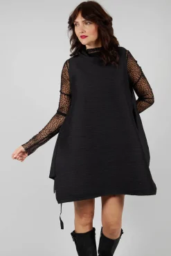 Isej Top in Black