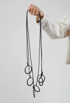 Jacob Necklace in Black