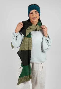 Jagged Wool Scarf in Deep Olive