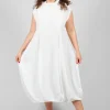 Jahrest Dress in Schnee