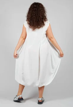 Jahrest Dress in Schnee
