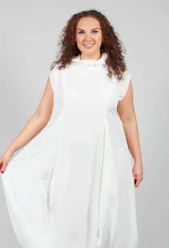 Jahrest Dress in Schnee