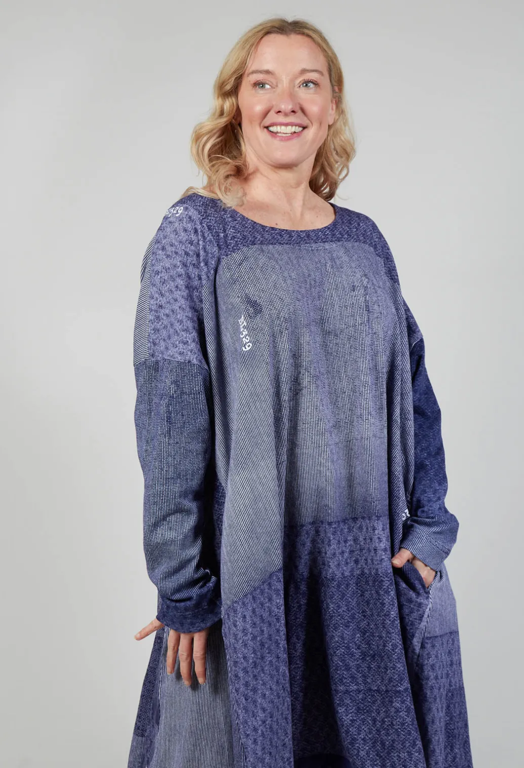 Jersey Dress with Drawstring Hem in Azur Print