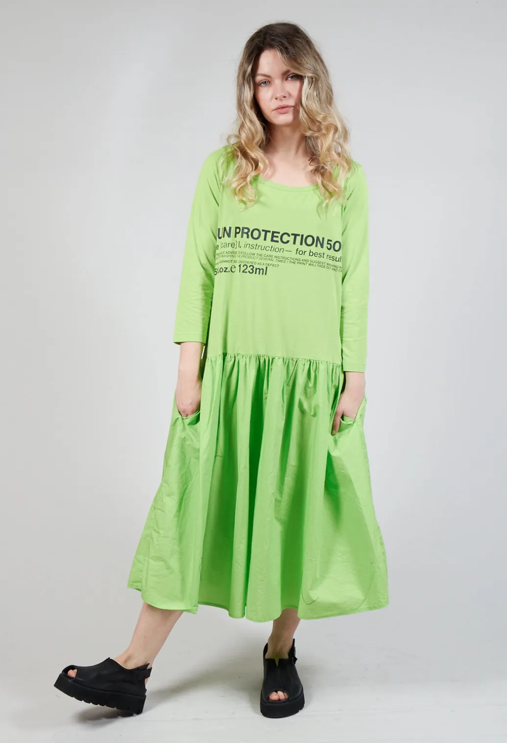 Jersey Top Dress with Lettering Motif in Lime Print
