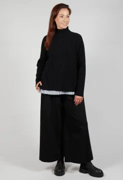 Jumper with Striped Underlay in Nero and Off White Antracite