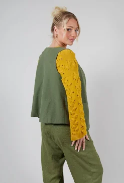 Junai Vest in Khaki