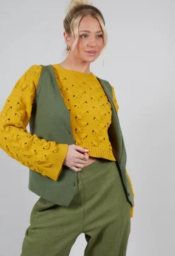 Junai Vest in Khaki