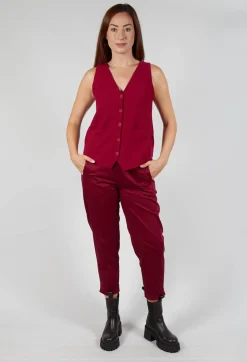 Junai Vest in Scarlet