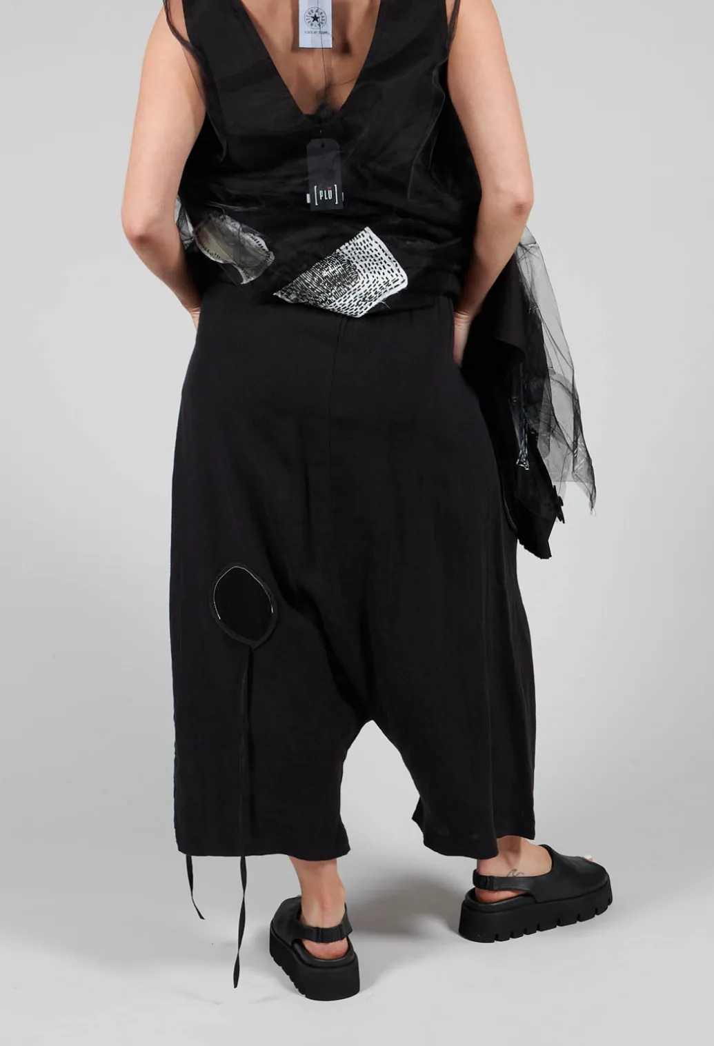 Keten Drop-Crotch Culottes in Black