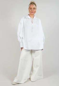 Keyhole shirt in White