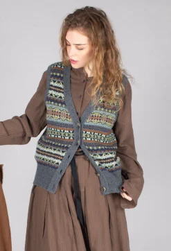 Kinross Waistcoat in Garnet