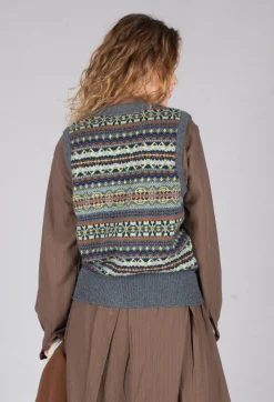 Kinross Waistcoat in Garnet