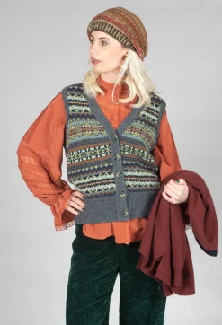 Kinross Waistcoat in Garnet