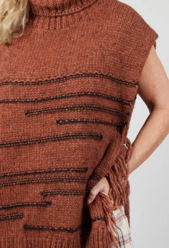 Knitted Cape in Ruggine Rust