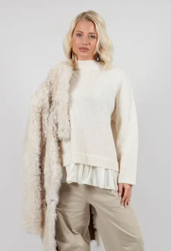Knitted Jumper with Frill Hem in White Wool