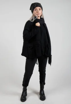 Knitted Scarf in Black