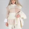 Knitted Vest Checked Jaquard in Beige