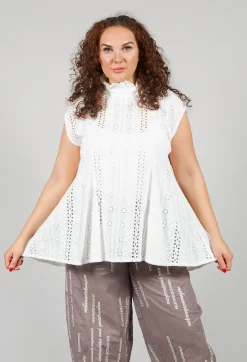 Kusfrau Top in Schnee