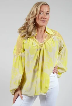 Lace Blouse in Lion Cream