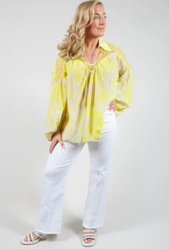 Lace Blouse in Lion Cream