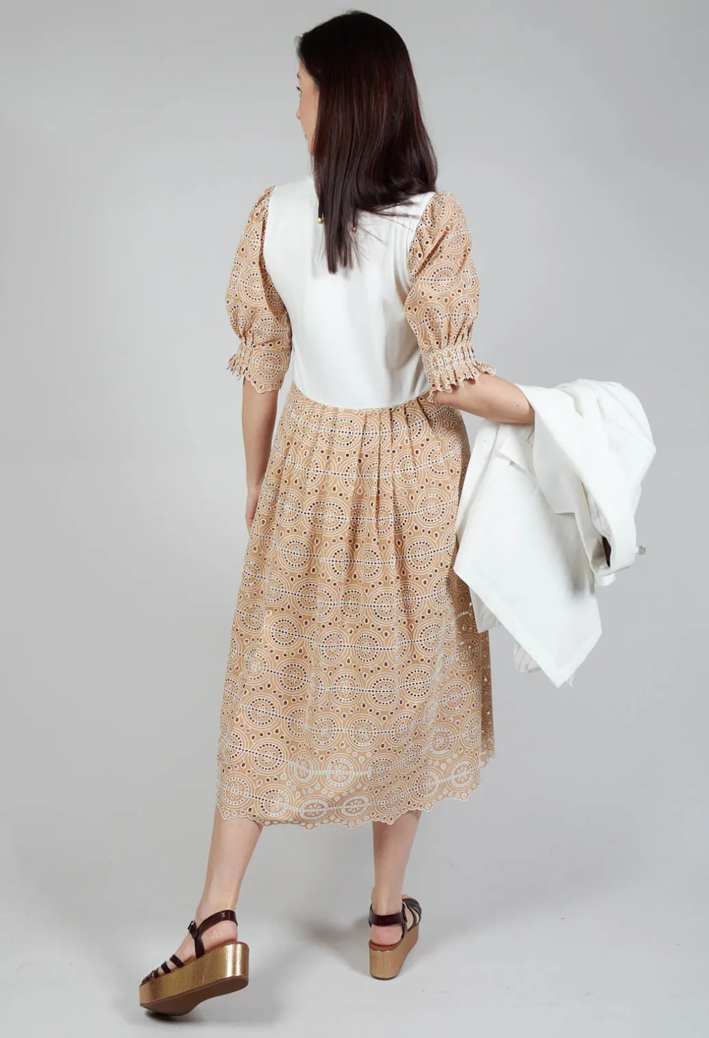 Lace Dress in Sabbia