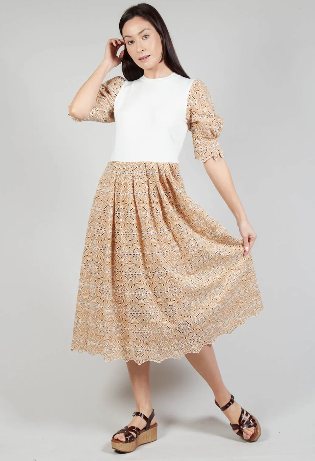 Lace Dress in Sabbia