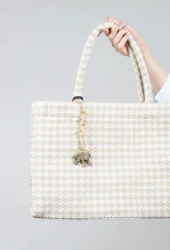 Large Tote Bag with Dogtooth Print in Off White and Sand
