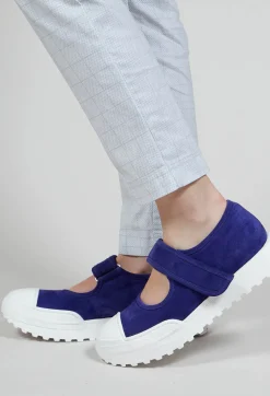 Leather Velcro Strap Pumps in Azur