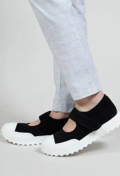Leather Velcro Strap Pumps in Black
